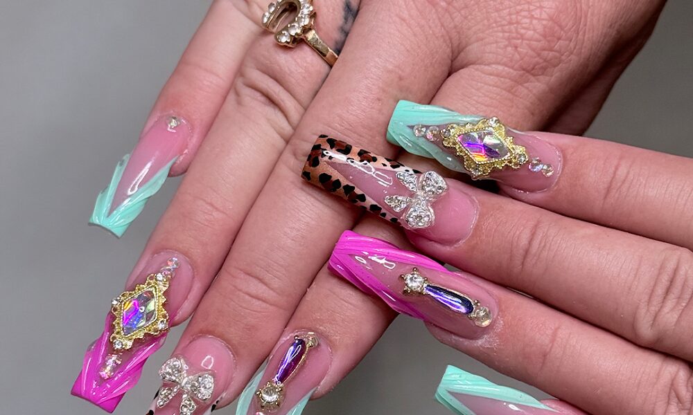 Mogn Nails