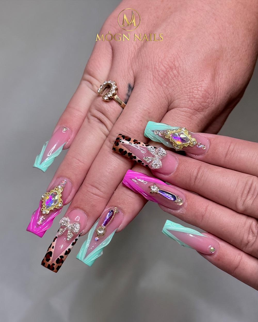 Mogn Nails