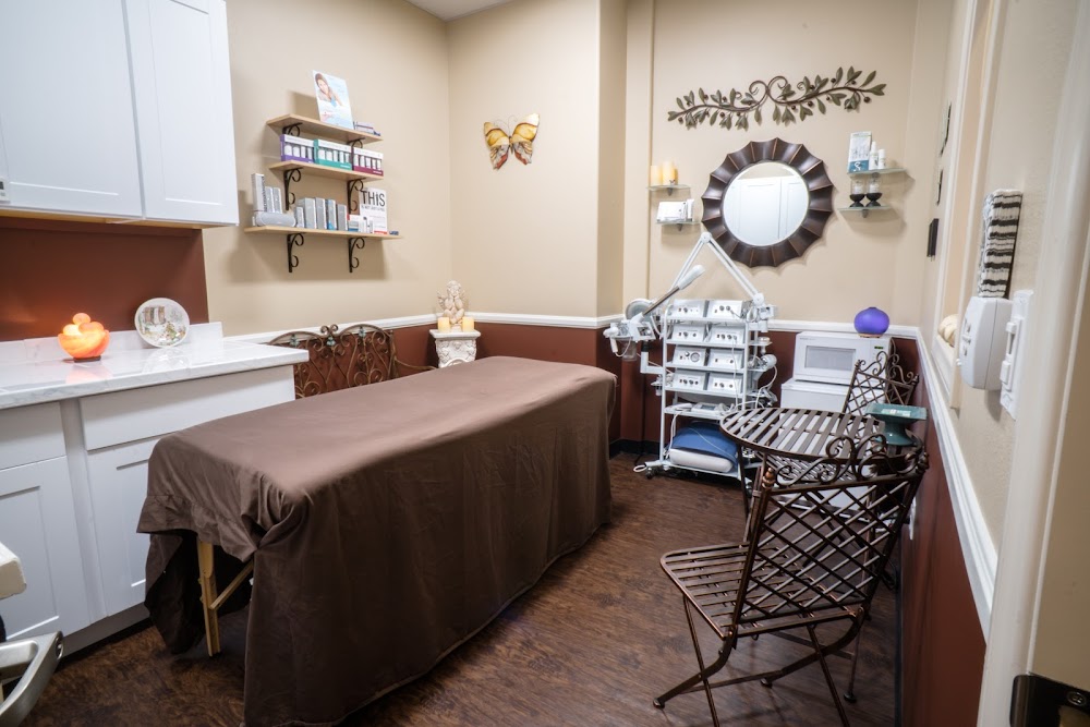 Santia Day Spa | Reiki & Facials for Ladies Only