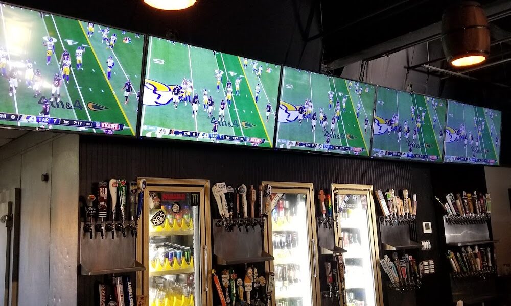 Scratch Billiards Bar & Grill
